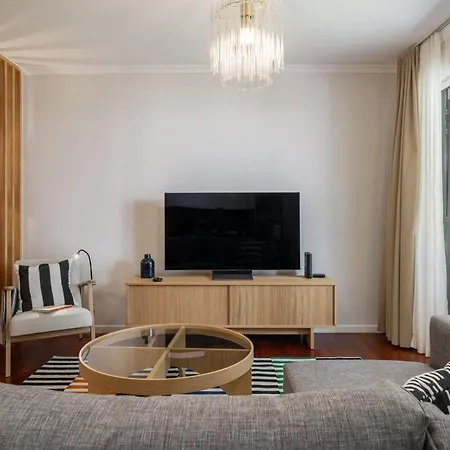 Apartment White House I With Garden View