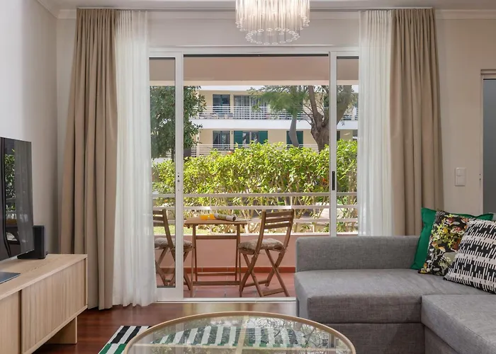 Apartment White House I With Garden View *