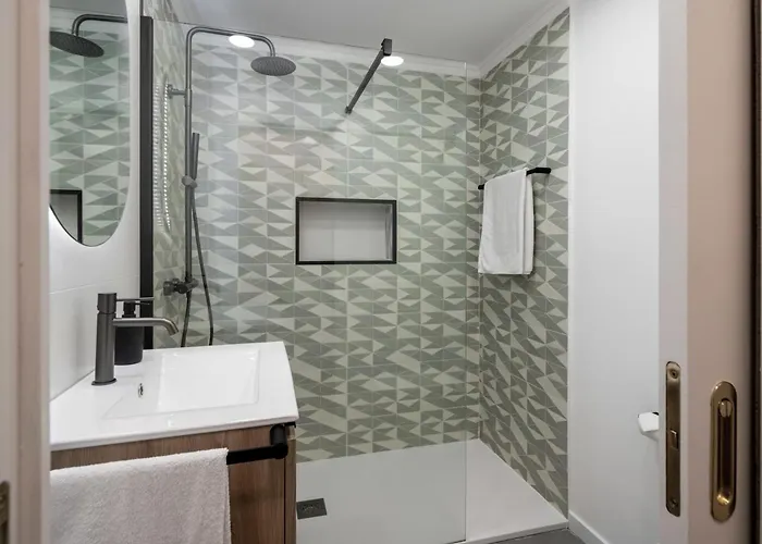 아파트 White House I With Garden View