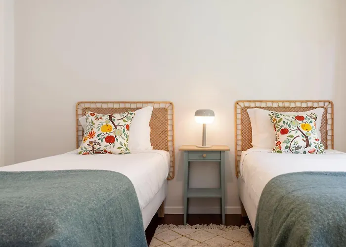 White House I With Garden View 푼샬